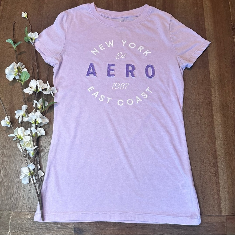 Aeropostale Womons Graphic Tee size M purple